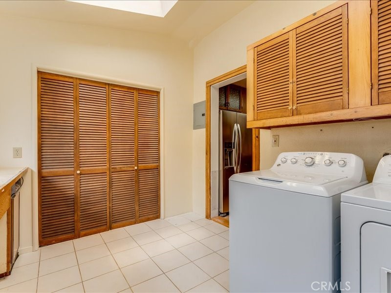 1556 3rd Property Photo 30