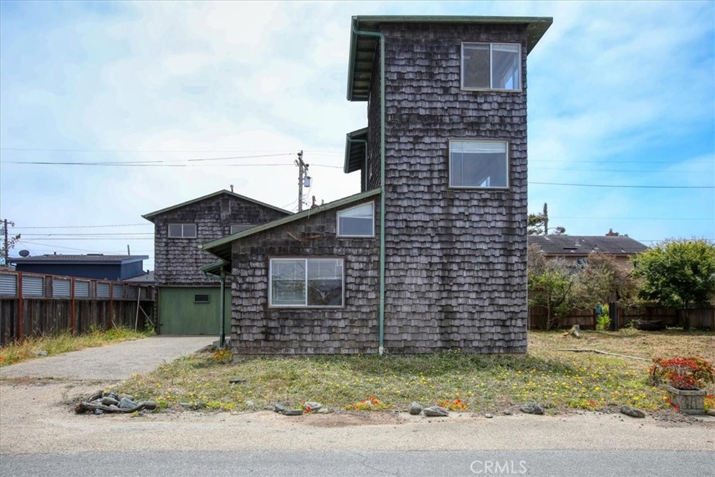 550 Worcester Drive Property Photo 3