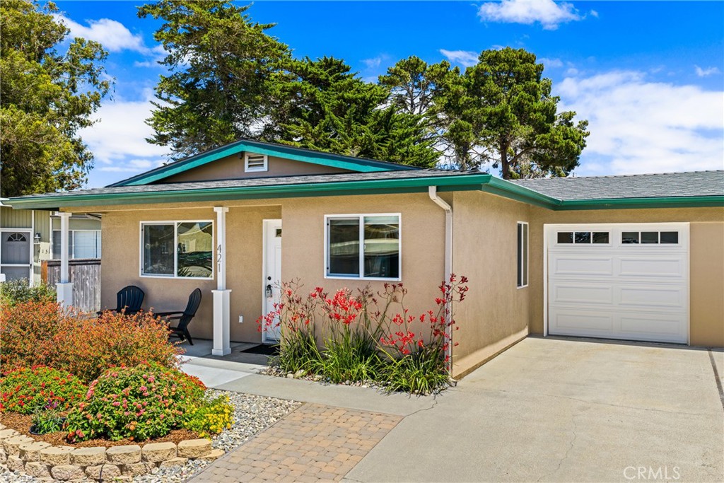 421 Golden West Place Property Photo 1