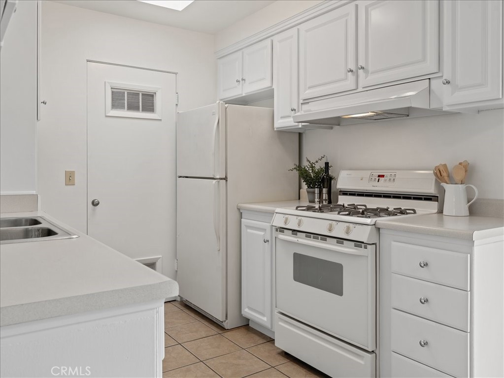 1176 Oceanaire Drive Property Photo 7