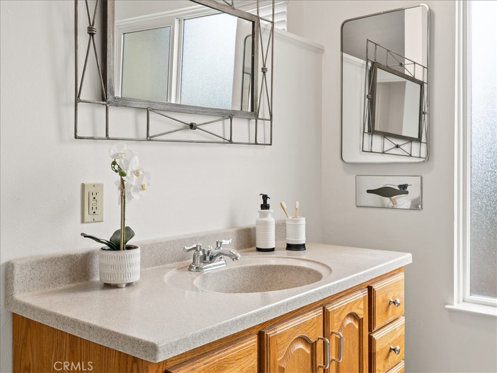 1176 Oceanaire Drive Property Photo 18
