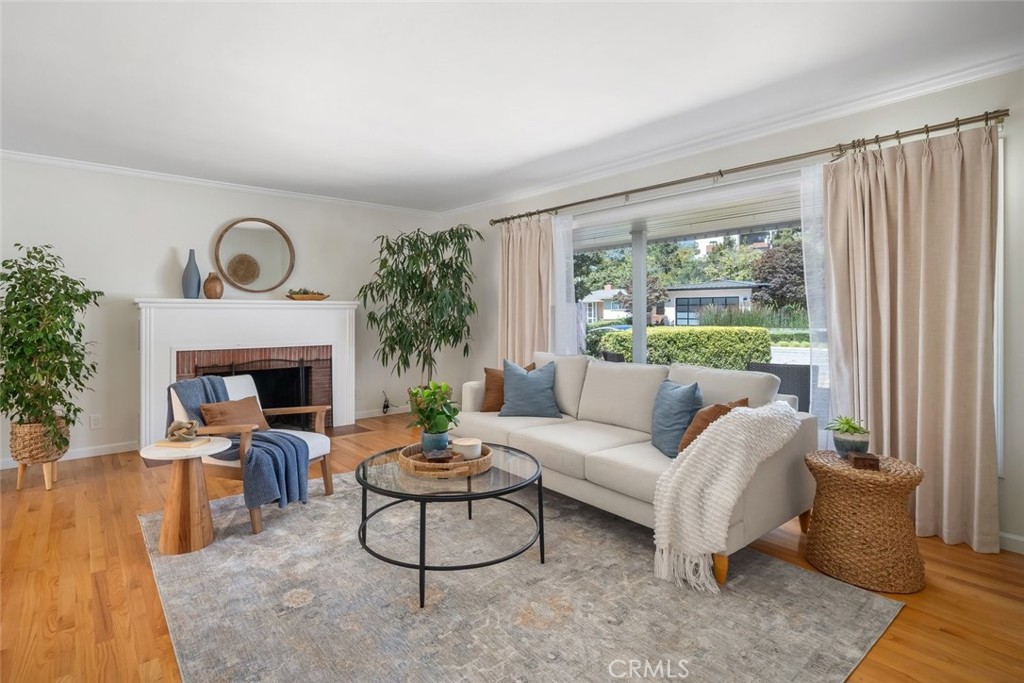 1879 San Luis Drive Property Photo 3