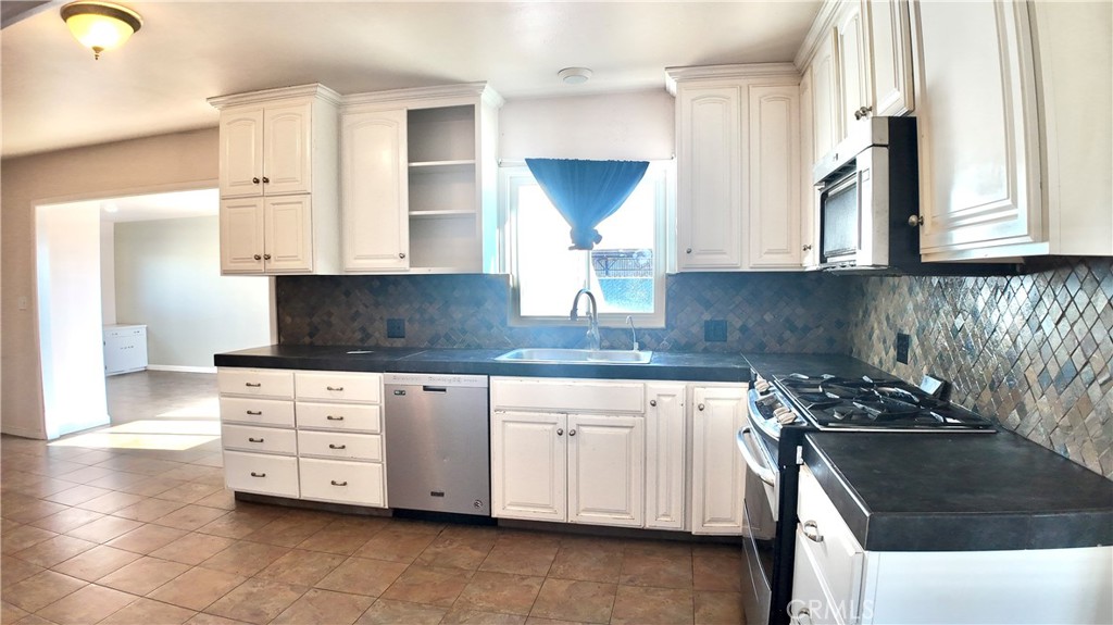 17209 E Floral Property Photo 8