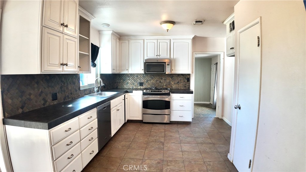 17209 E Floral Property Photo 9