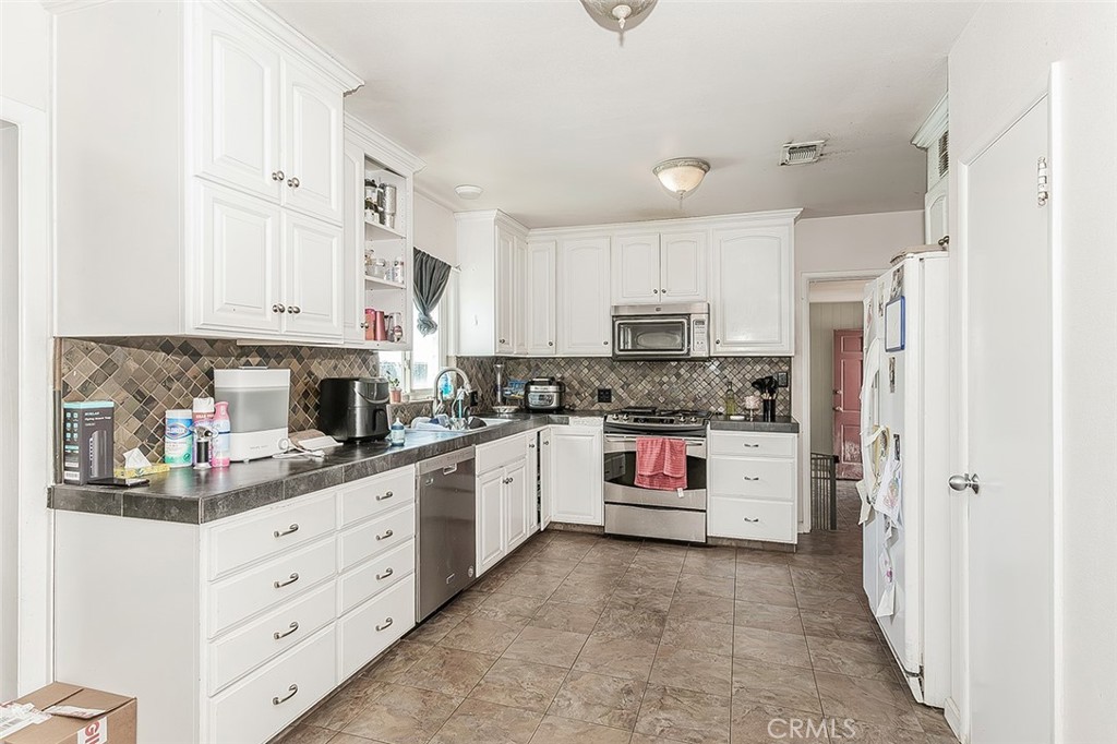 17209 E Floral Property Photo 10