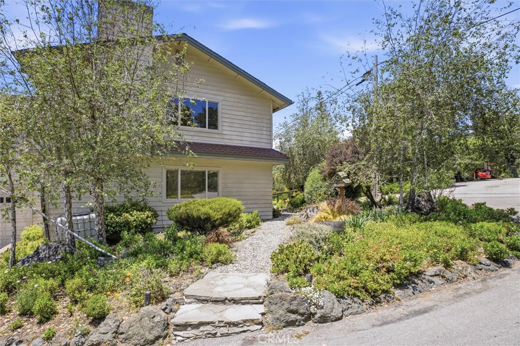 490 Warwick Street Property Photo 4