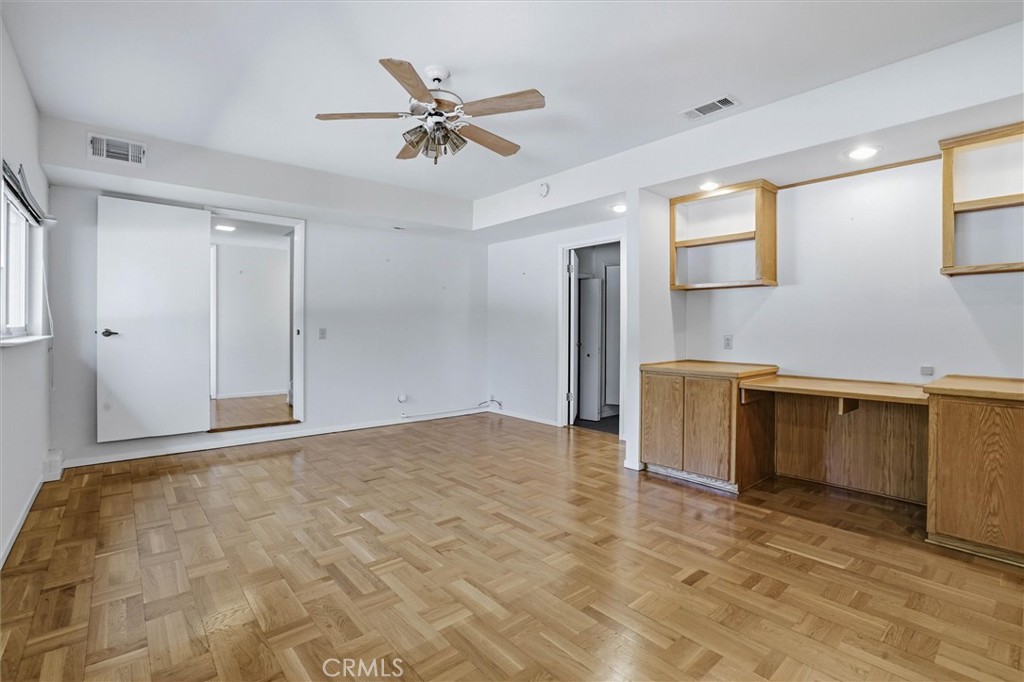 490 Warwick Street Property Photo 9