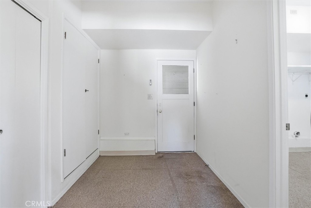 490 Warwick Street Property Photo 10