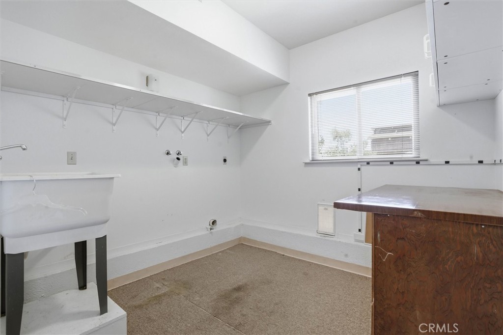 490 Warwick Street Property Photo 12