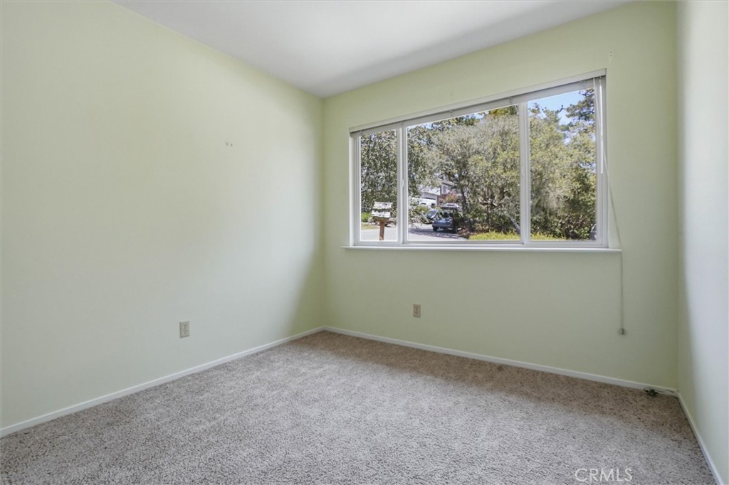 490 Warwick Street Property Photo 15