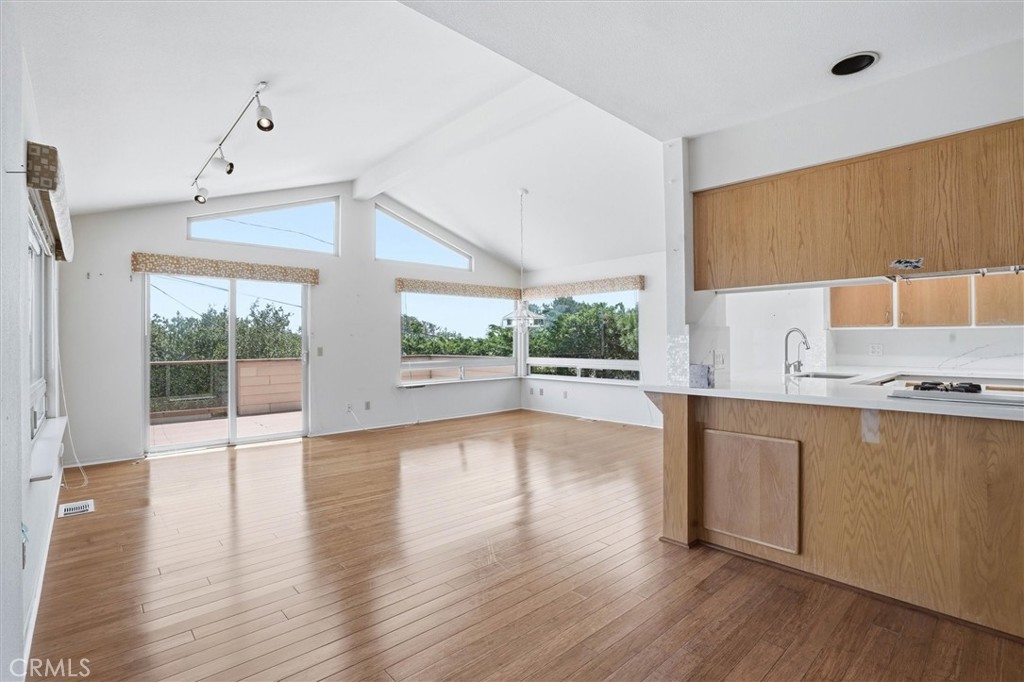 490 Warwick Street Property Photo 19