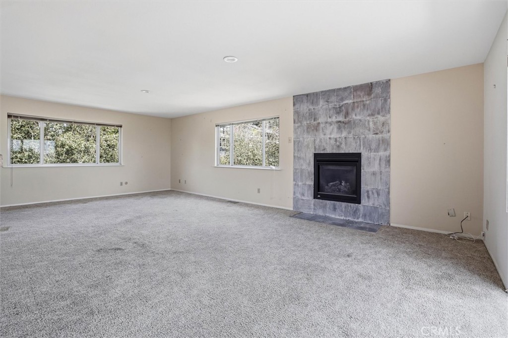 490 Warwick Street Property Photo 32