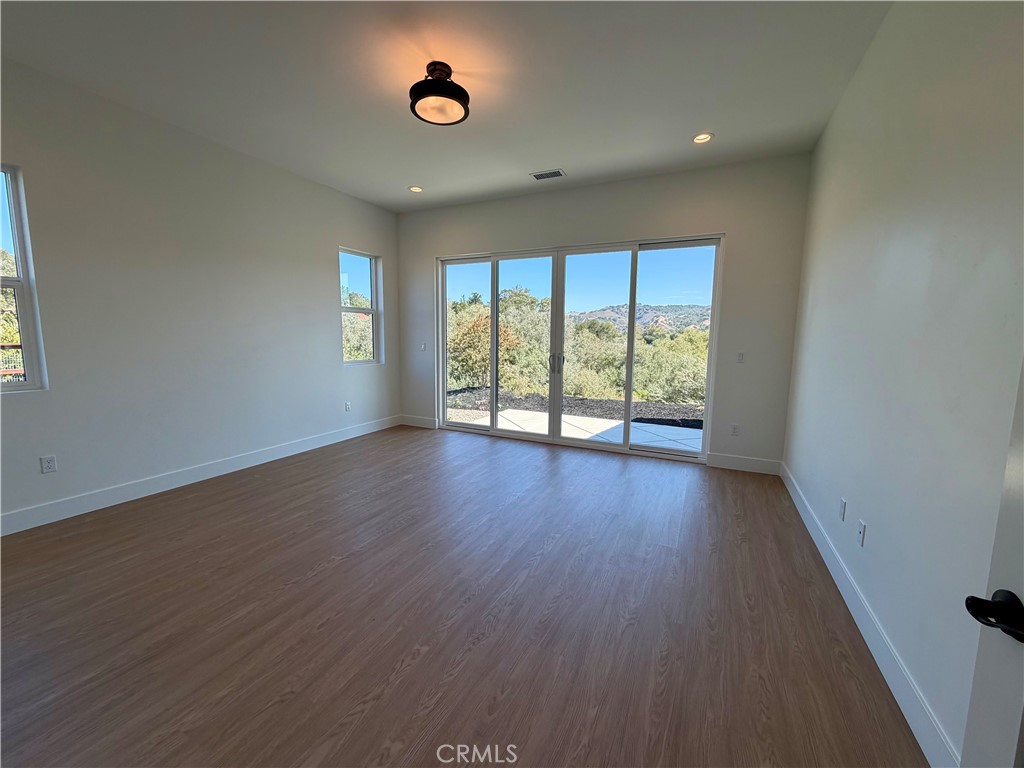 6600 Valle Verde Lane Property Photo 9