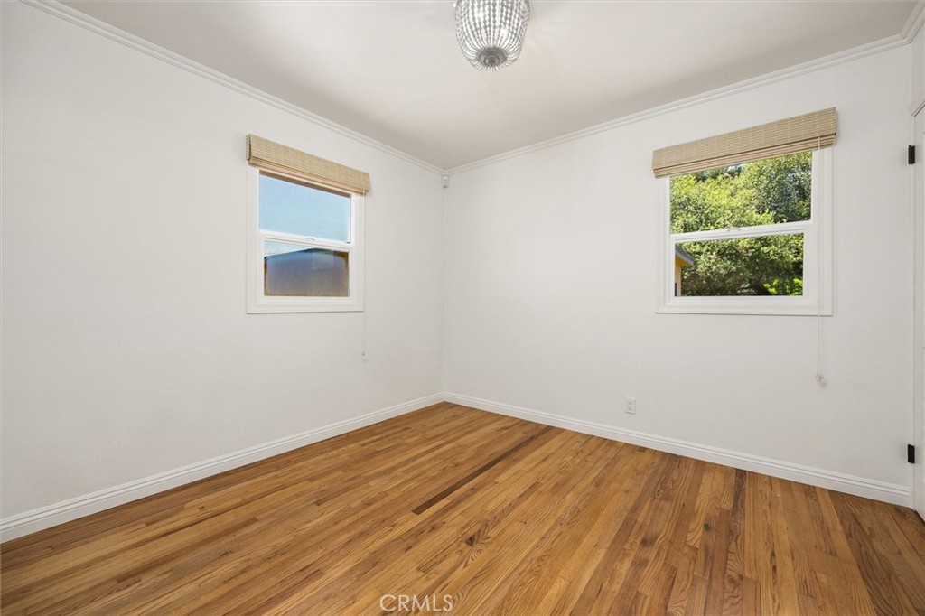 471 Mitchell Property Photo 18