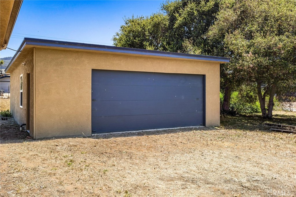 471 Mitchell Property Photo 19