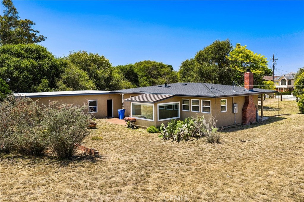 471 Mitchell Property Photo 25