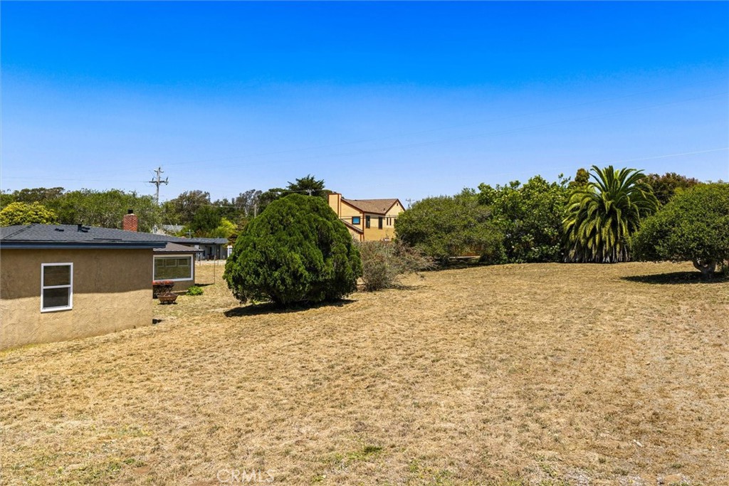 471 Mitchell Property Photo 26