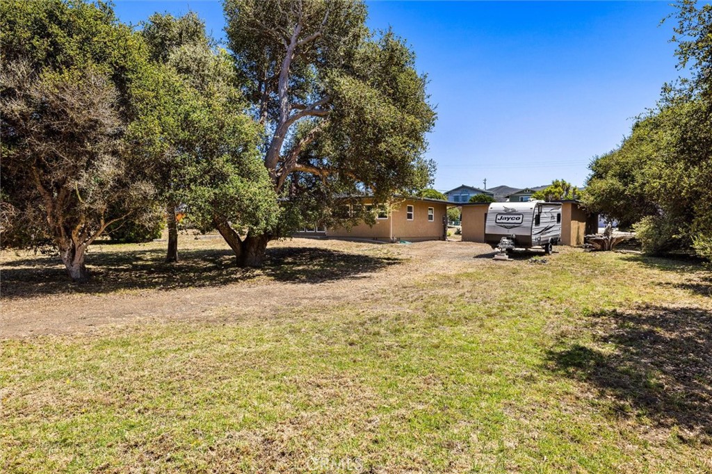 471 Mitchell Property Photo 28