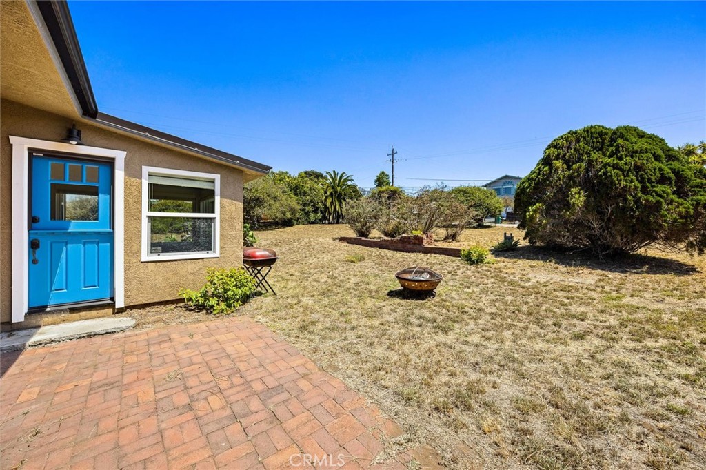 471 Mitchell Property Photo 30
