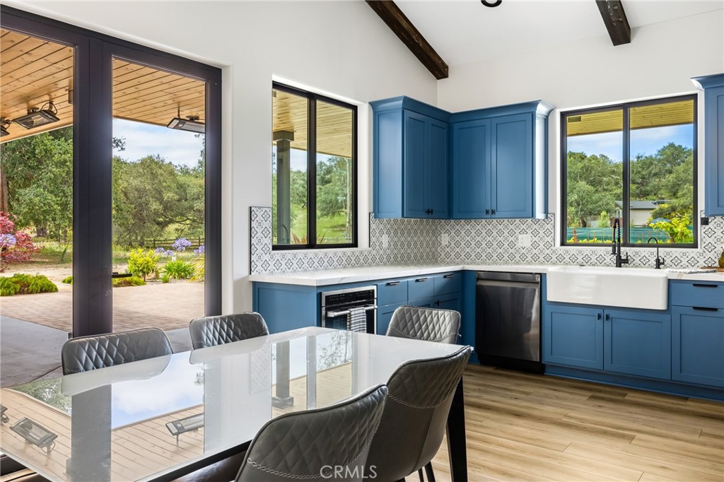 535 Stanton Street Property Photo 48
