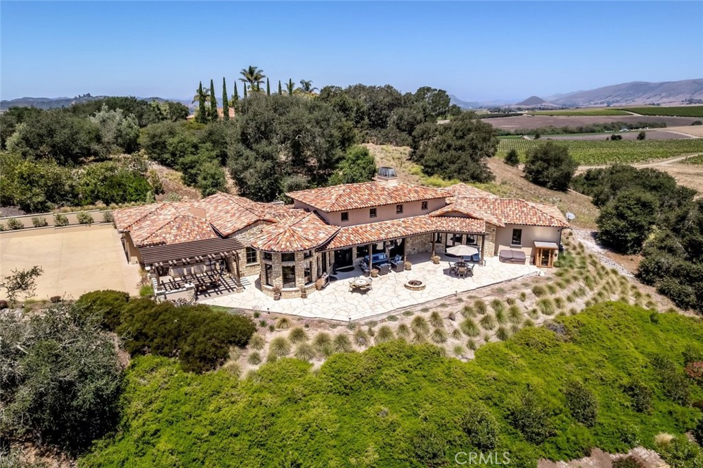 2350 Camino Edna Property Photo 4