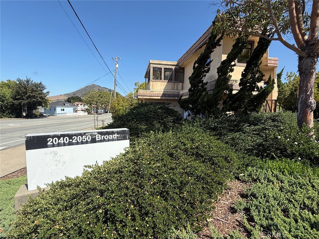 2040 Broad Property Photo 12