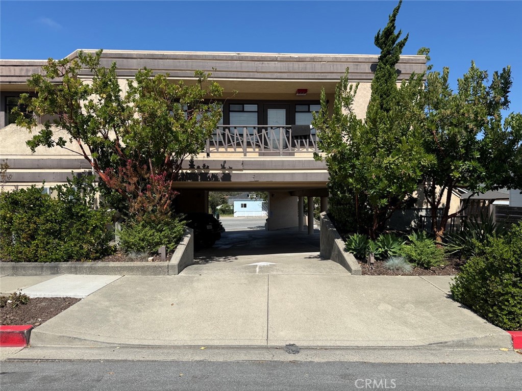 2040 Broad Property Photo 16