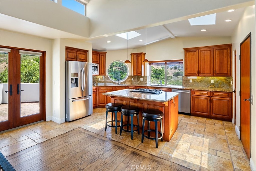 50 24th Property Photo 7