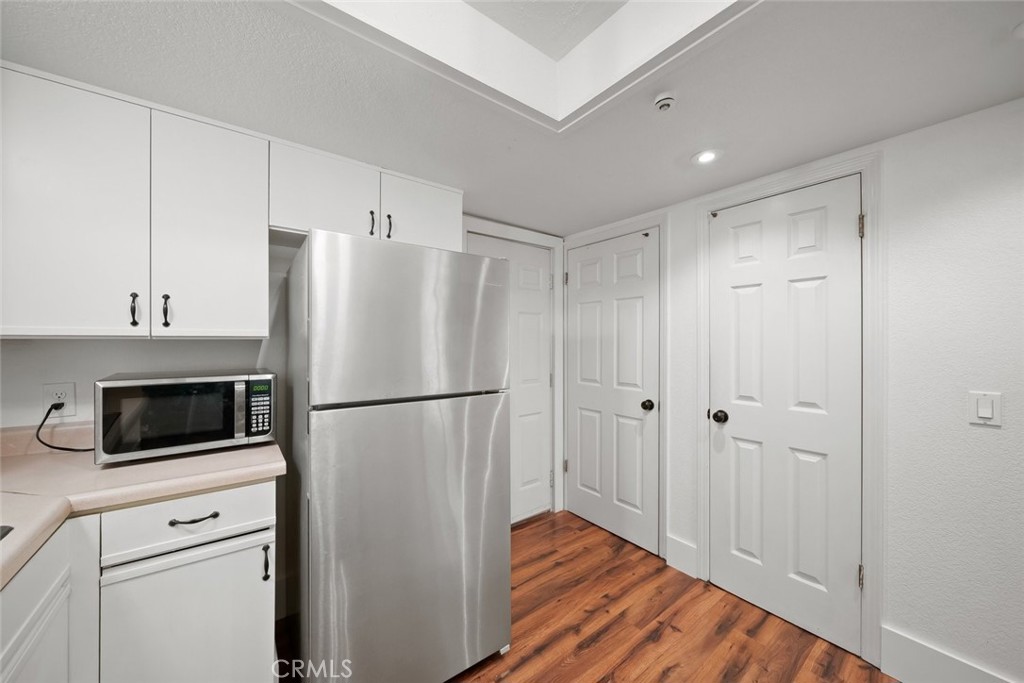2221 King Court 22 Property Photo 8