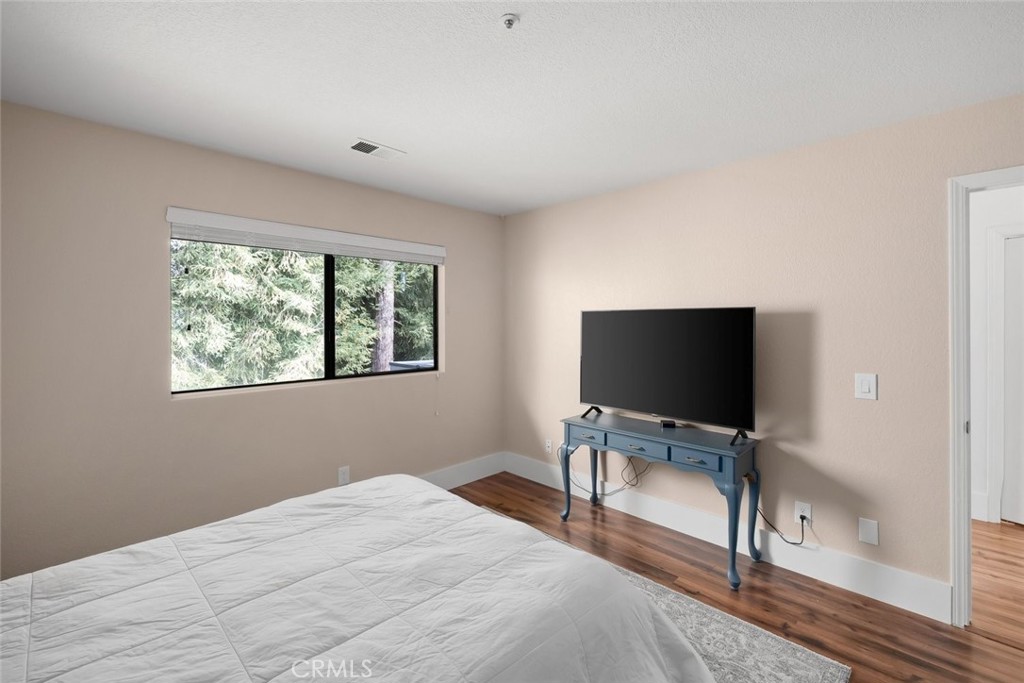 2221 King Court 22 Property Photo 18