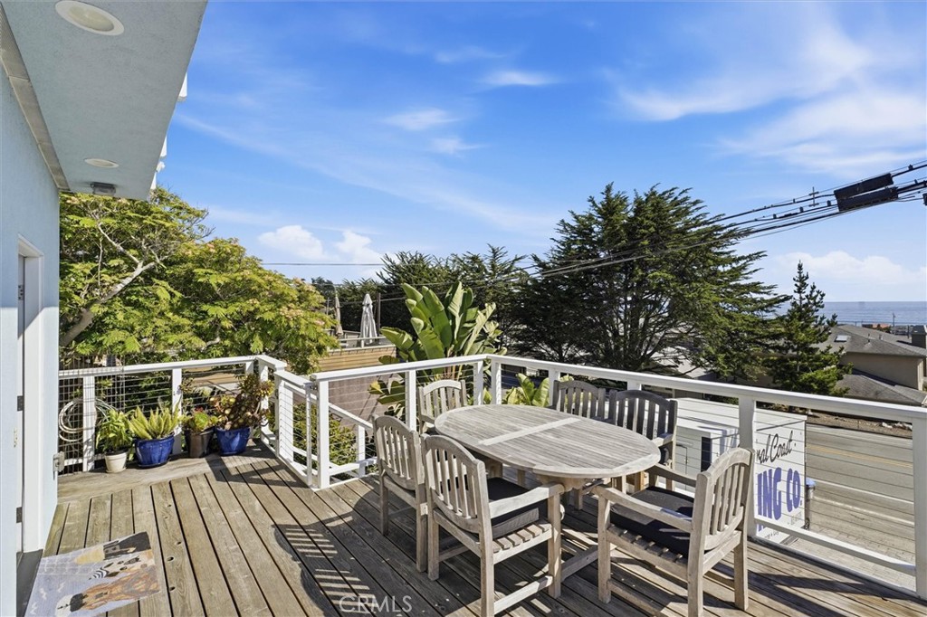 1013 S Ocean Property Photo 4