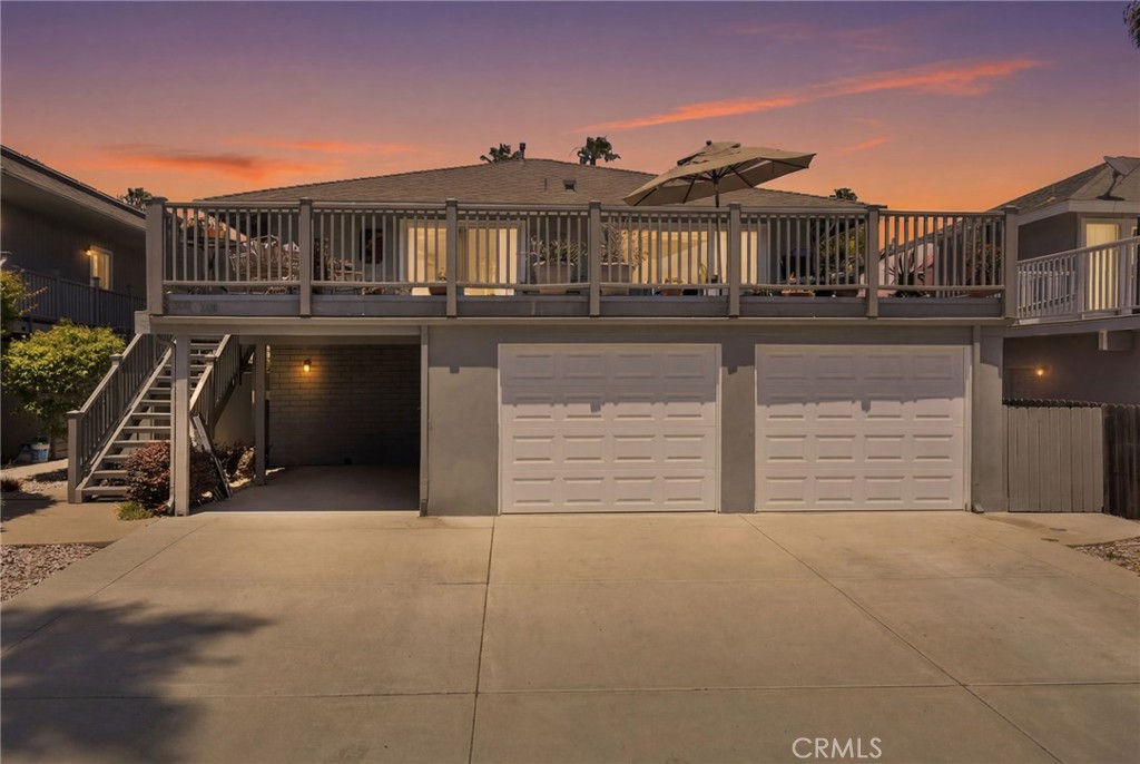 2558 Seahorse Avenue Property Photo 2