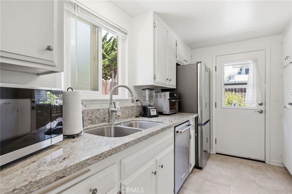 2558 Seahorse Avenue Property Photo 8