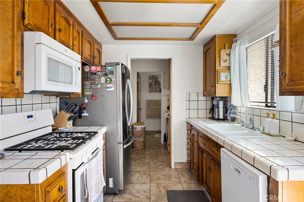 1095 Grieb Drive Property Photo 8
