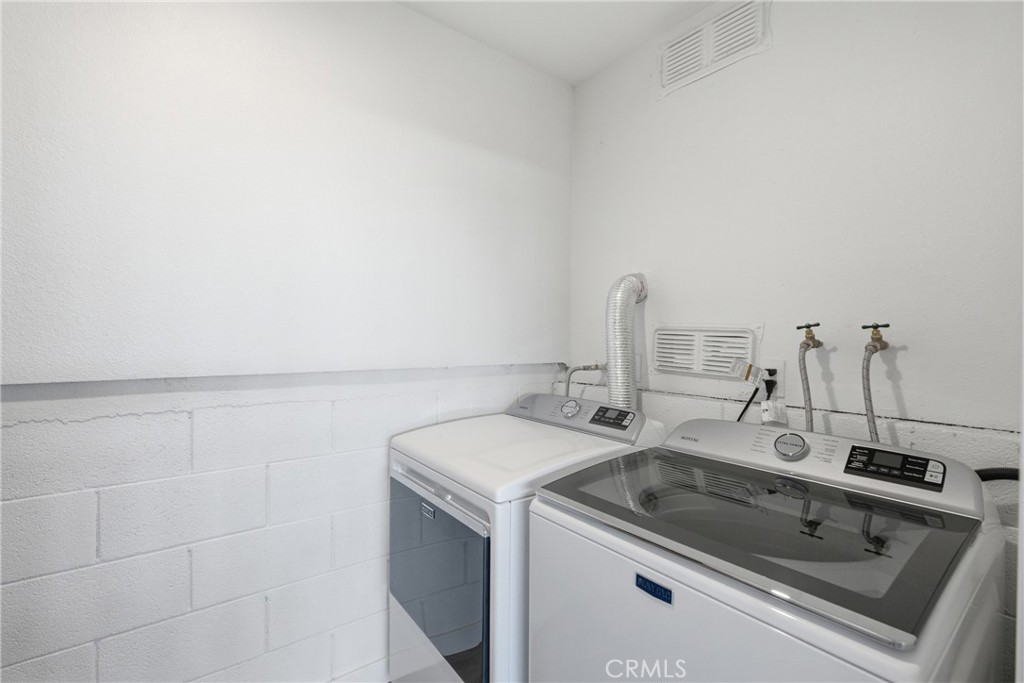1899 Newport Avenue Property Photo 28