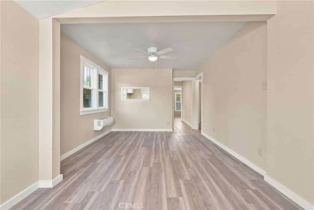 2925 Oak Property Photo 4