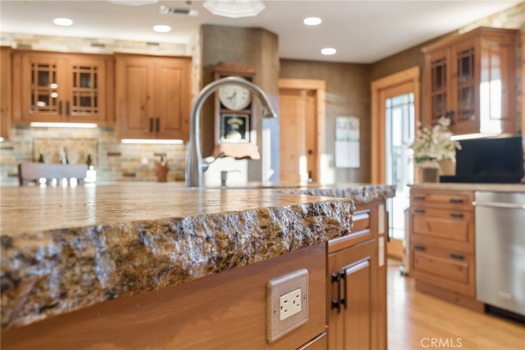 2490 Nightshade Property Photo 17