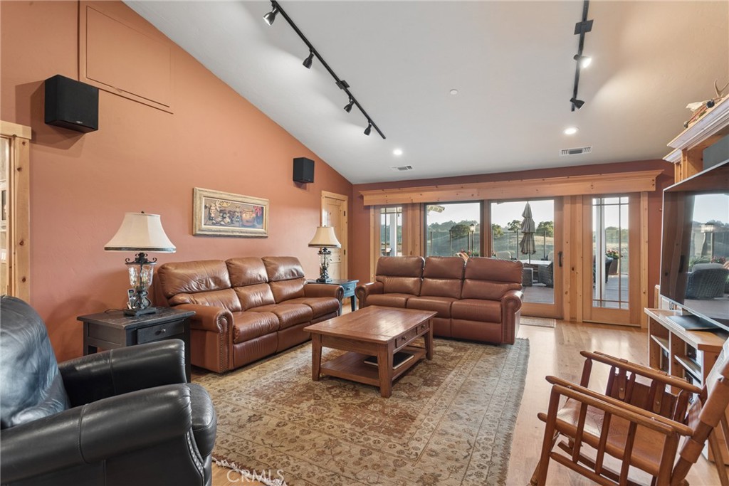 2490 Nightshade Property Photo 20