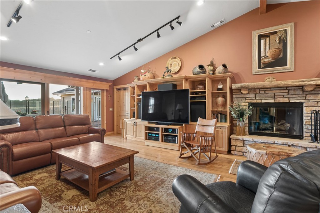 2490 Nightshade Property Photo 22