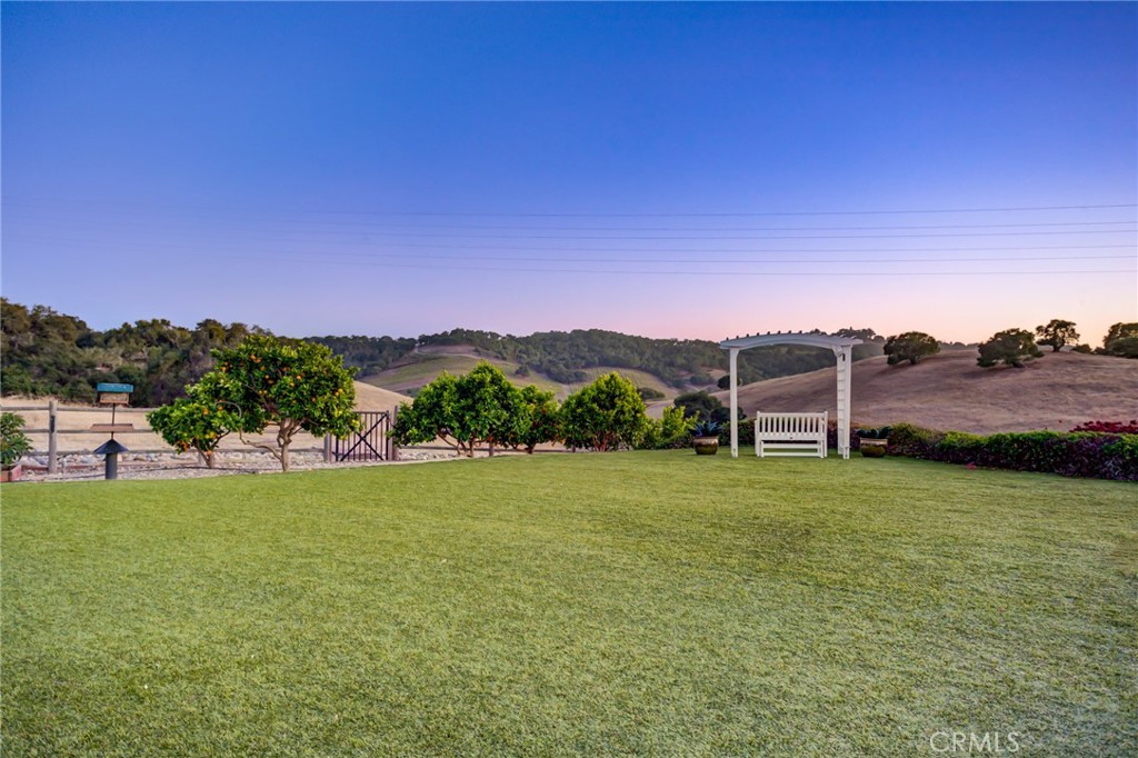 2490 Nightshade Property Photo 30