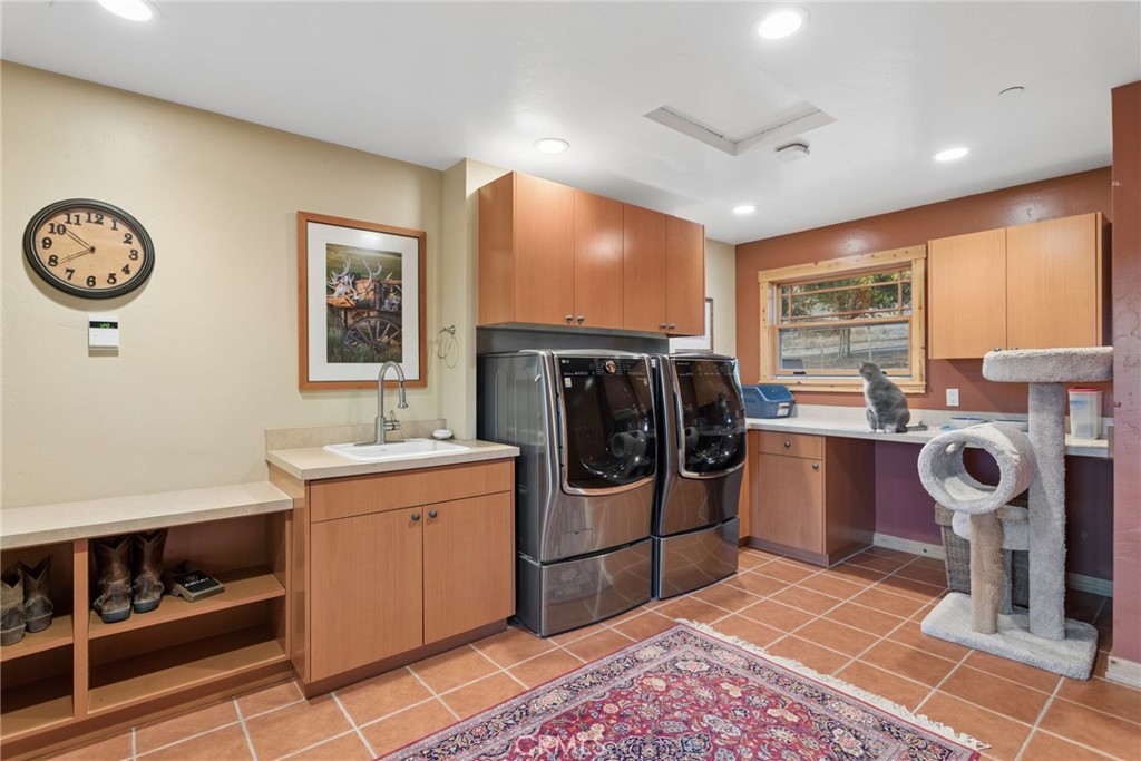 2490 Nightshade Property Photo 58