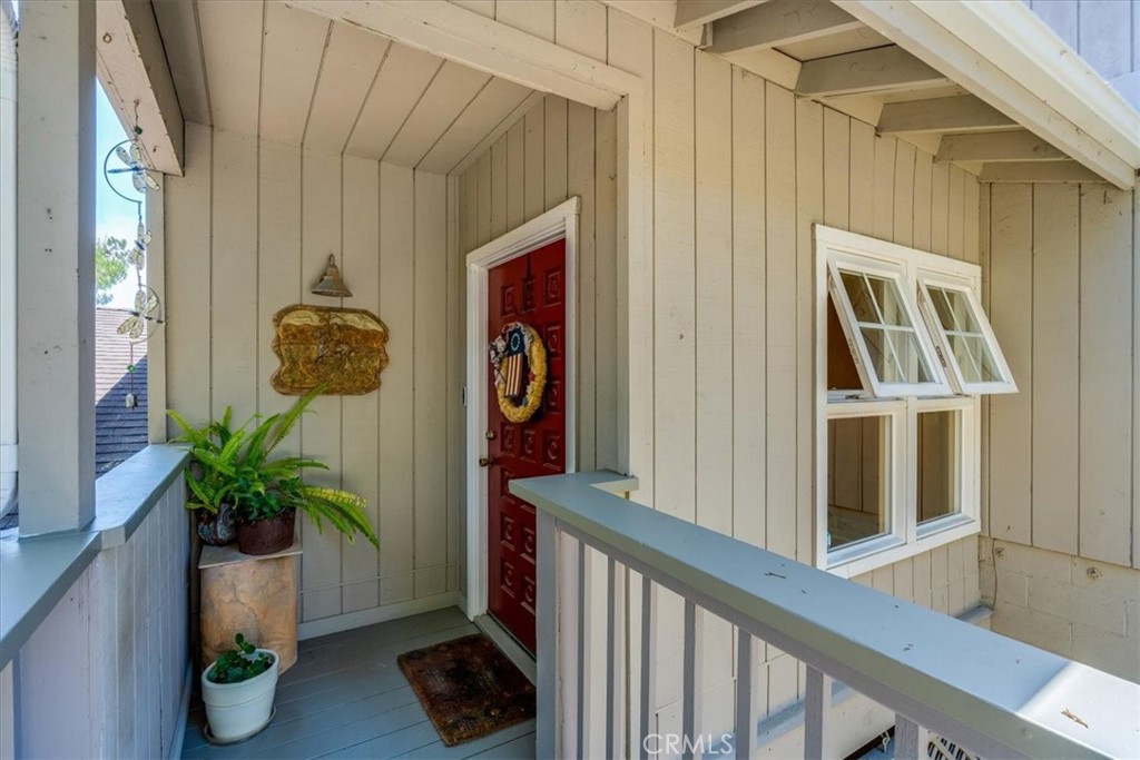 930 Suffolk Street Property Photo 4