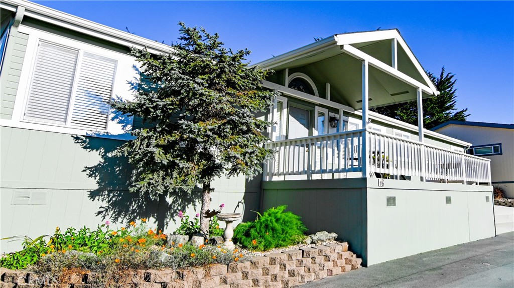 1625 Cass 16 Property Photo 1