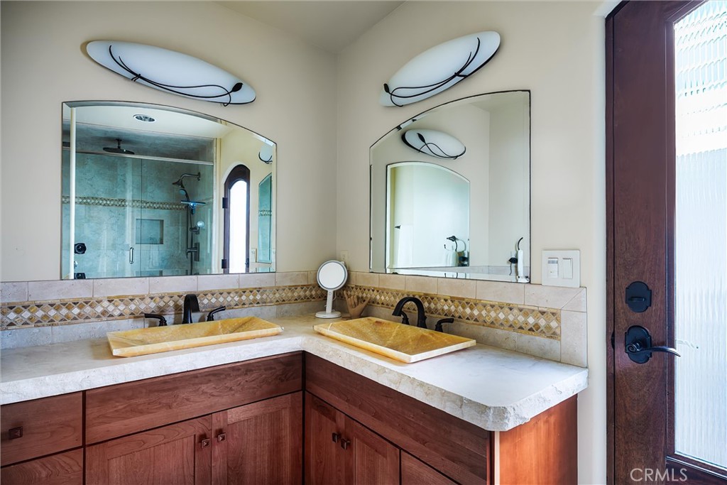 2678 Studio Property Photo 24