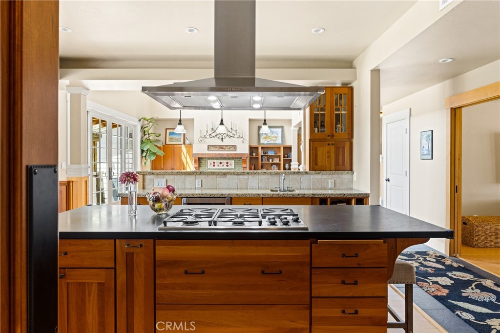 2387 Carpenter Canyon Property Photo 18