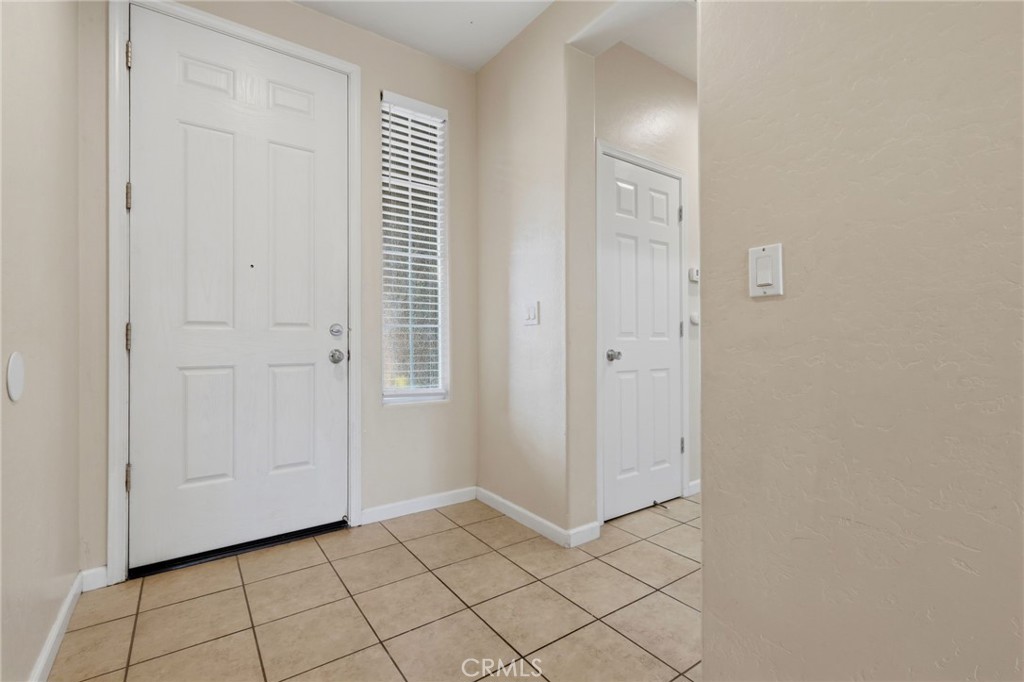3042 W Delta Property Photo 4