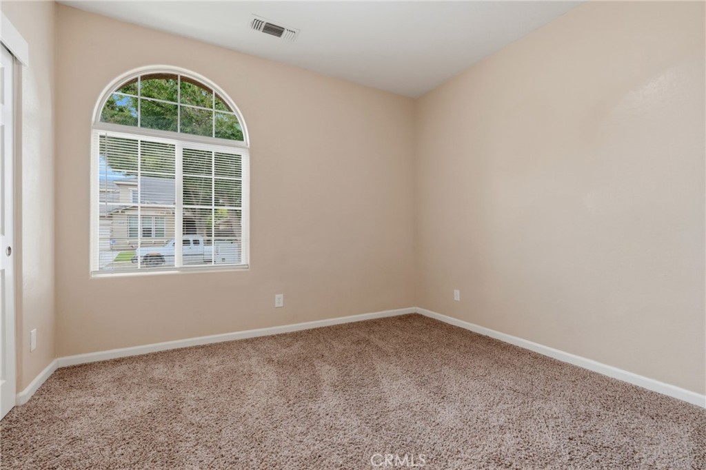 3042 W Delta Property Photo 5