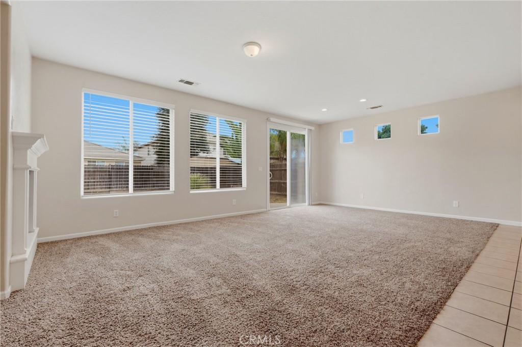 3042 W Delta Property Photo 9