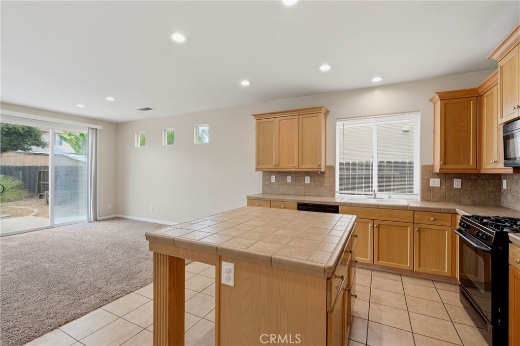3042 W Delta Property Photo 19