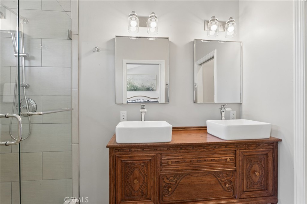 177 Naomi Avenue Property Photo 34